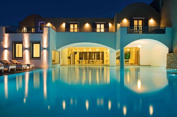 5* Santorini Spa Experience for 5 nights or £1,500 cash - Image 2